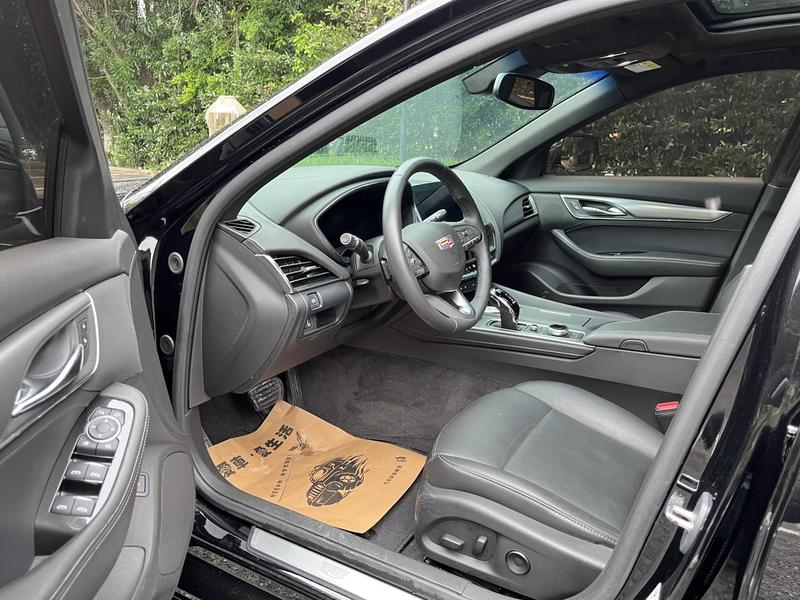 Cadillac CT5, 2023 — фото 10 из 12