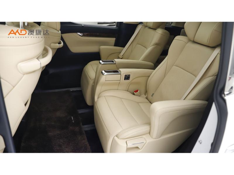 Toyota Alphard, 2022 — фото 7 из 10