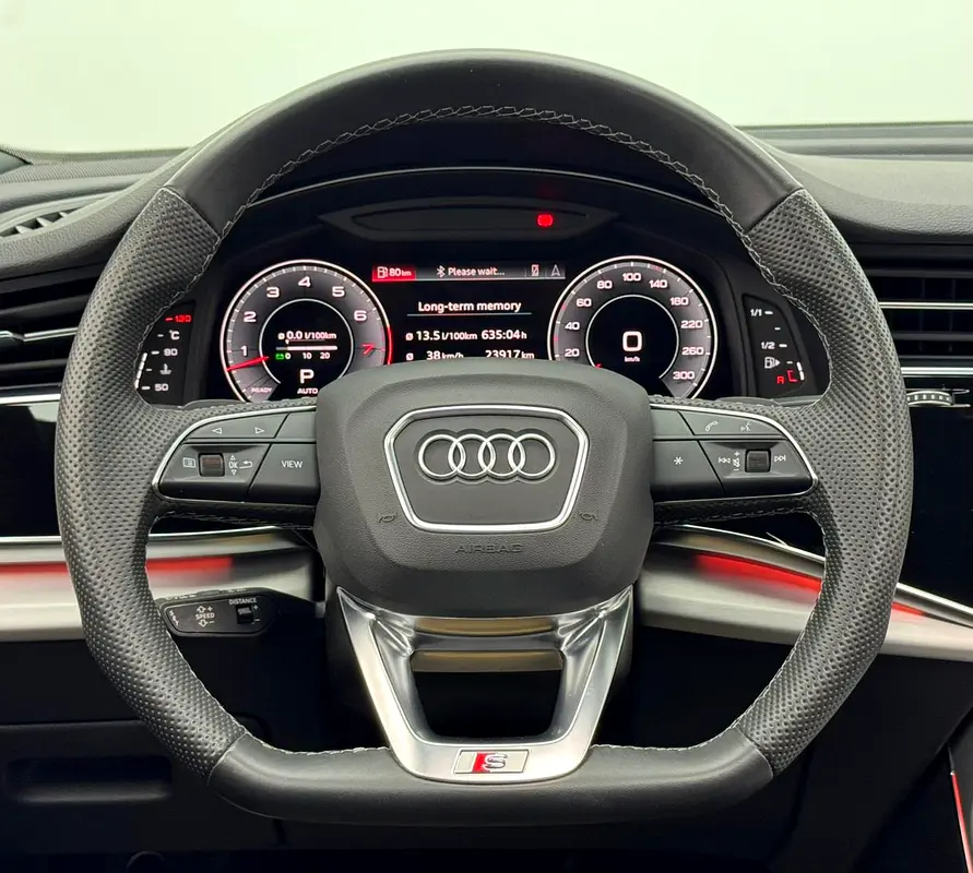 Audi Q8, 2022 — фото 9 из 10