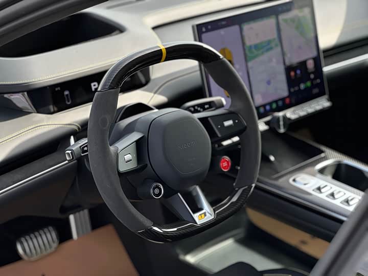 Xiaomi SU7 Ultra, 2024 — фото 9 из 9