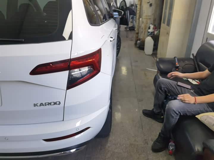 Skoda Karoq, 2022 — фото 8 из 9