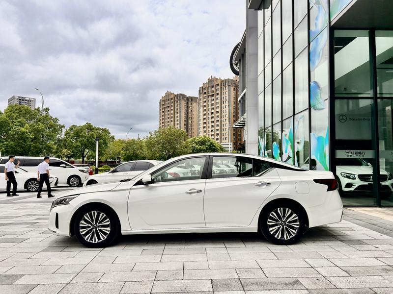 Nissan Teana, 2023 — фото 4 из 12