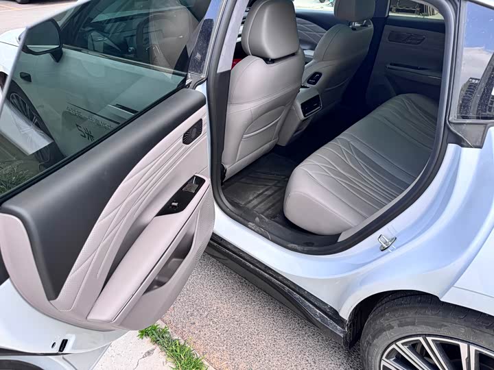 Geely Galaxy Starshine 8 EM-i, 2025 — фото 9 из 9