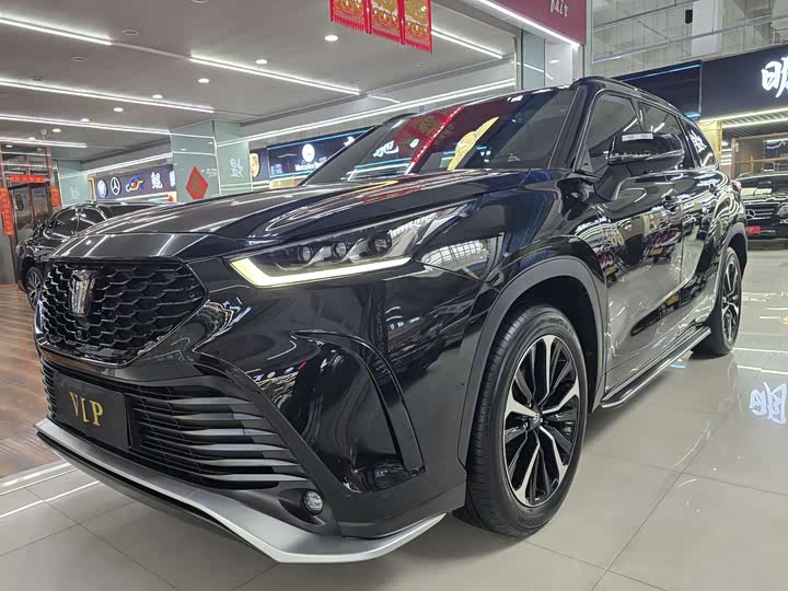 Toyota Crown Kluger, 2023 — купить в Калуге под ключ