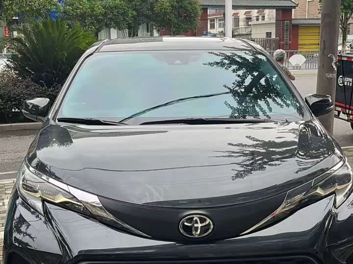 Toyota Granvia, 2024 — фото 2 из 7
