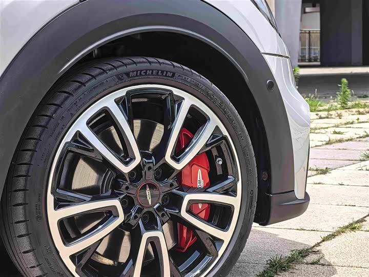 Mini Mini JCW, 2021 — фото 6 из 9