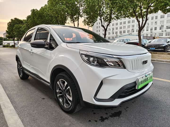 Geely Geometry EX3, 2021 — фото 3 из 9