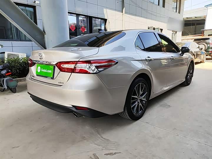 Toyota Camry, 2021 — фото 7 из 9