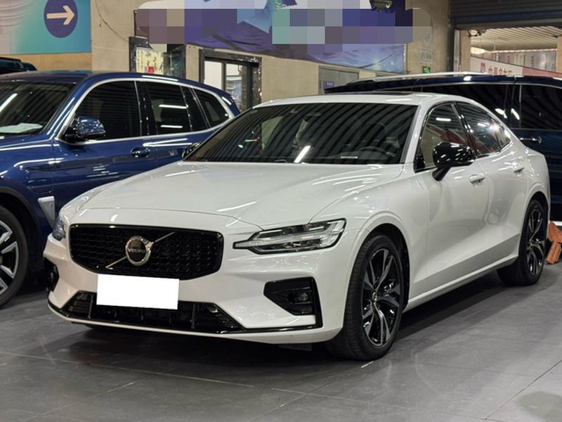 Volvo S60, 2024 — купить в Саратове под ключ
