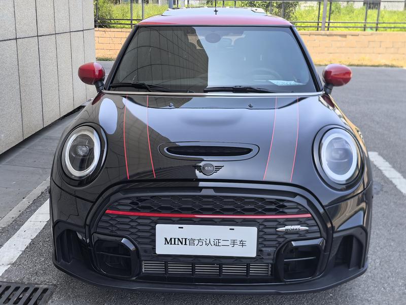 Mini Mini JCW, 2022 — фото 2 из 12
