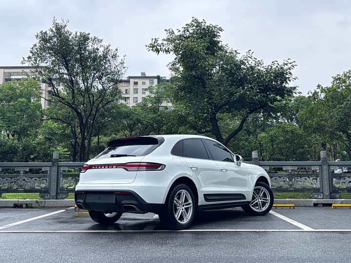 Porsche Macan, 2022 — фото 5 из 9