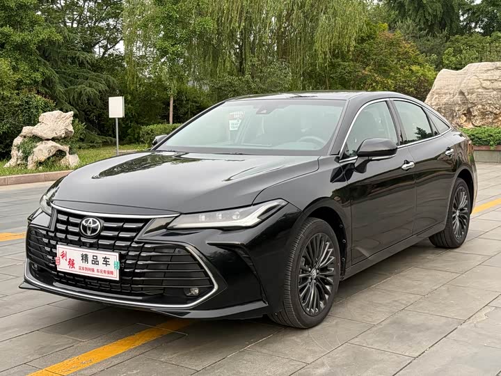 Toyota Avalon, 2026 — купить в Смоленске под ключ