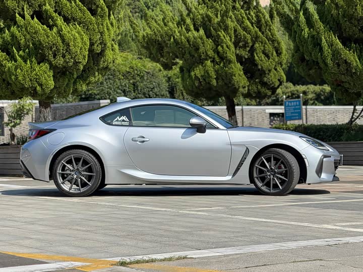Subaru BRZ, 2023 — фото 7 из 9