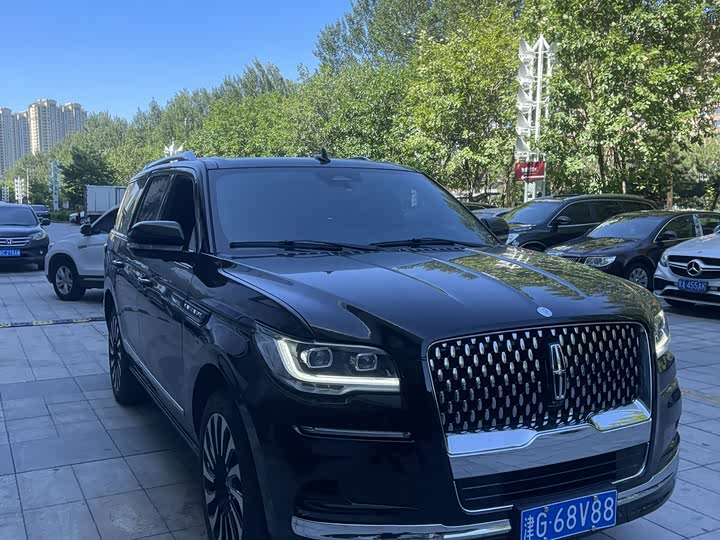 Lincoln Navigator, 2023 — фото 2 из 9