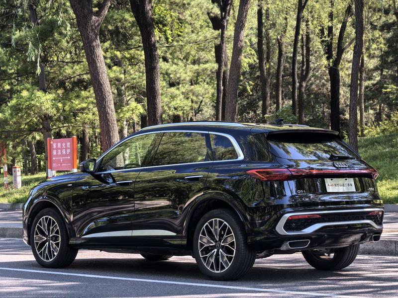 Audi Q5L, 2025 — фото 4 из 12