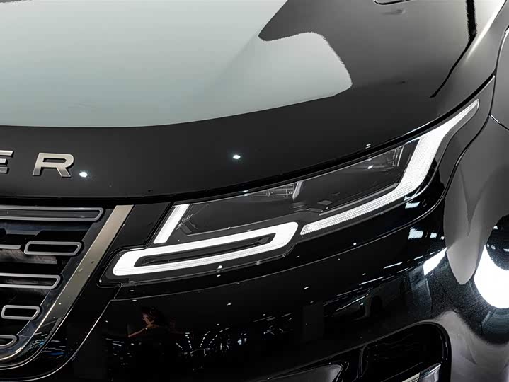Land Rover Range Rover Evoque L, 2024 — фото 4 из 9