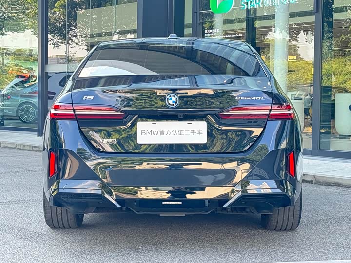 BMW i5, 2025 — фото 7 из 9