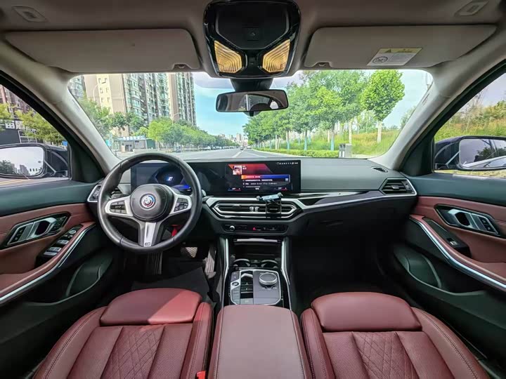 BMW i3, 2023 — фото 3 из 5