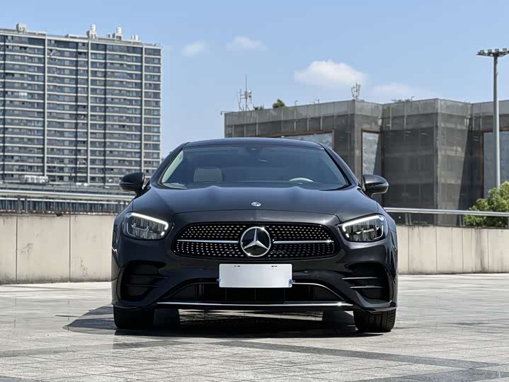 Mercedes-Benz E-Class, 2023 — фото 2 из 9