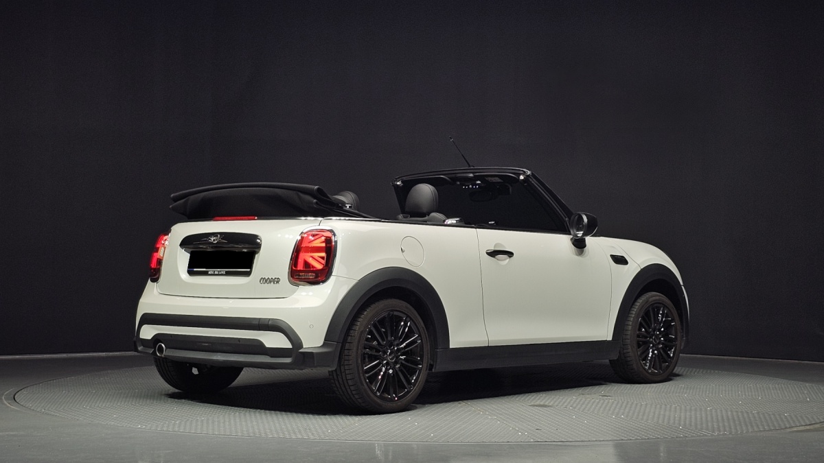 Mini Cooper Convertible, 2024 — фото 2 из 12