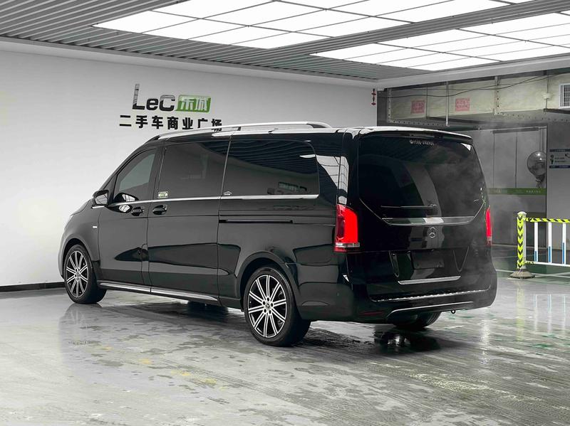 Mercedes-Benz V-Class, 2022 — фото 4 из 12
