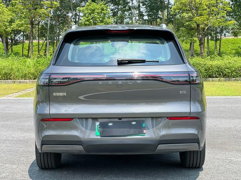 Geely Galaxy E5, 2025 — фото 6 из 12