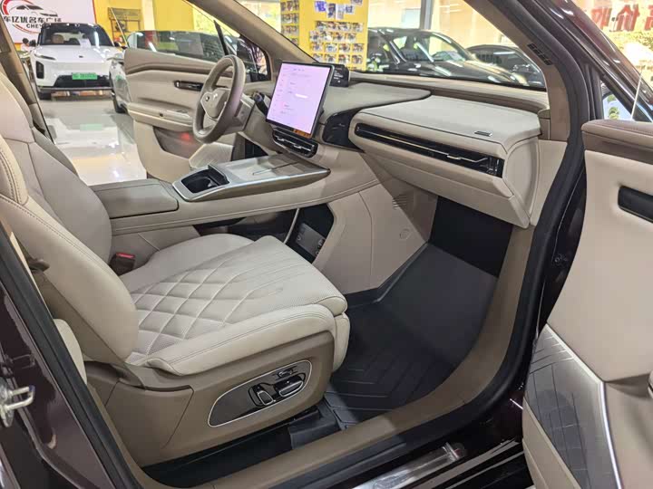 GAC Hyptec HT, 2025 — фото 9 из 9