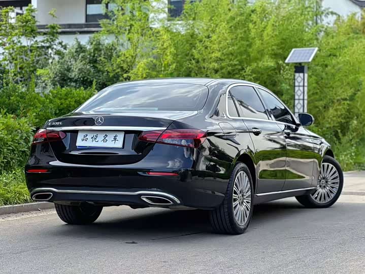 Mercedes-Benz E-Class, 2021 — фото 8 из 9