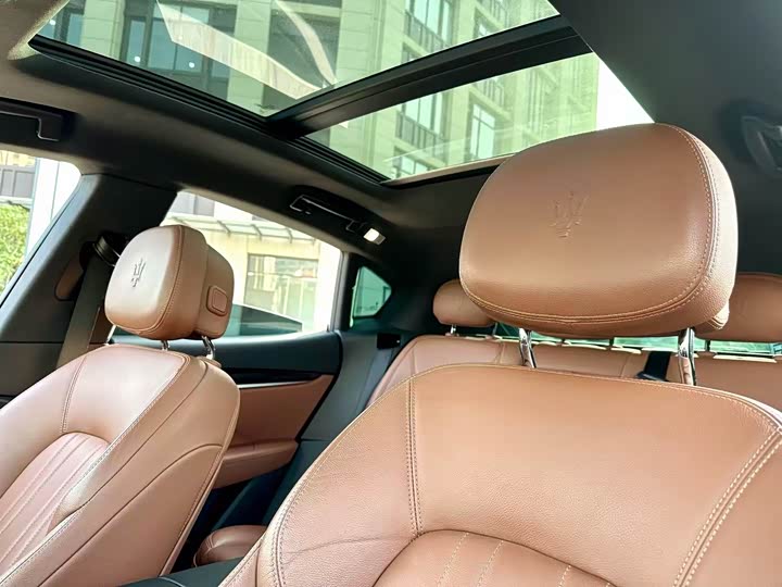 Maserati Levante, 2021 — фото 8 из 9