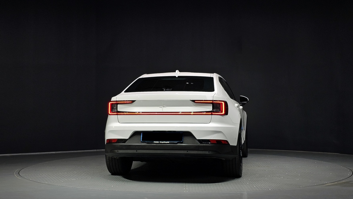 Polestar 2, 2022 — фото 4 из 12