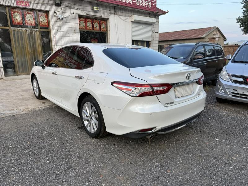 Toyota Camry, 2022 — фото 4 из 10