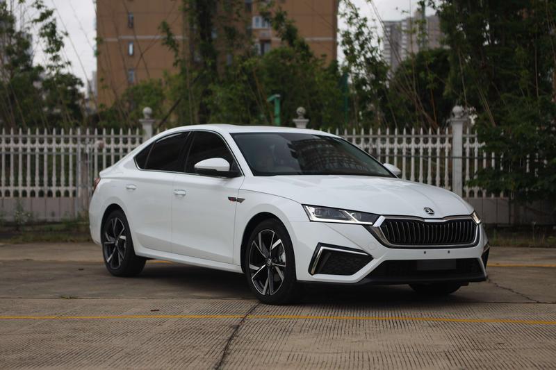 Skoda Octavia Pro, 2023 — фото 3 из 12
