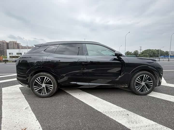 Lynk & Co 08 EM-P Hybrid, 2024 — фото 7 из 9