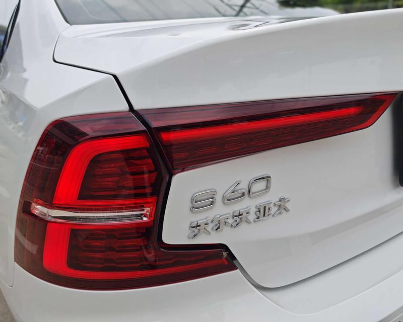 Volvo S60, 2022 — фото 7 из 12
