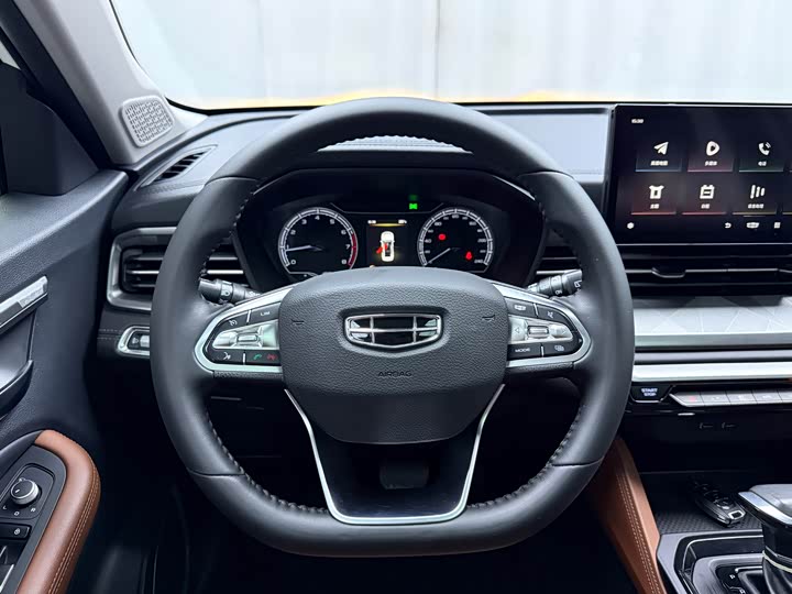 Geely Vision X6, 2022 — фото 8 из 9