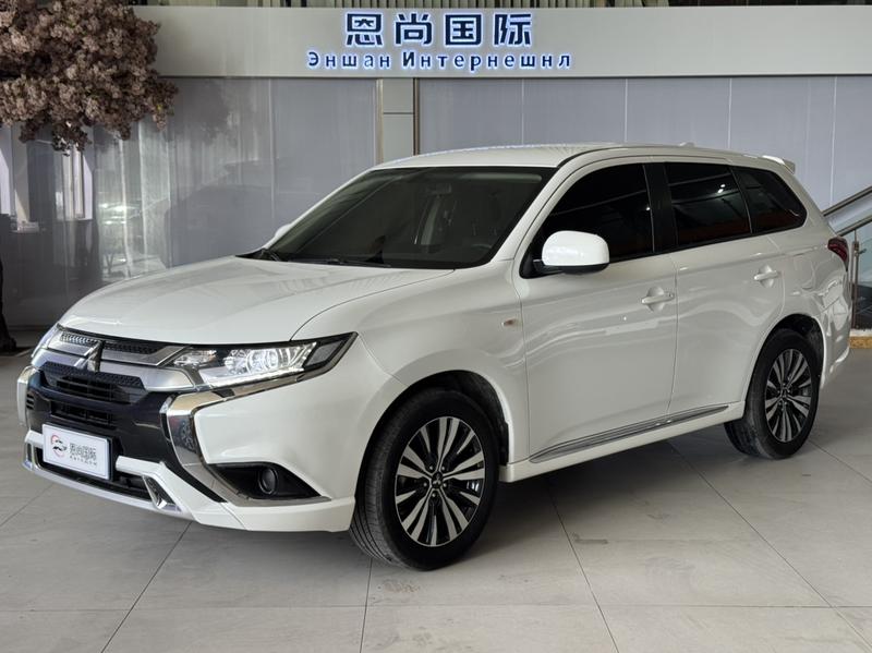 Mitsubishi Outlander, 2021 — купить в Твери под ключ