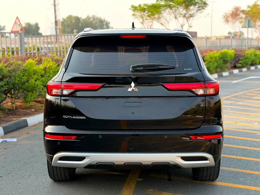Mitsubishi Outlander, 2025 — фото 6 из 10