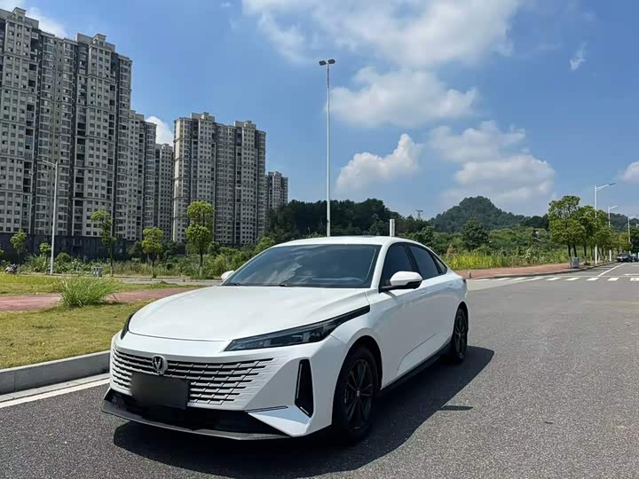 Changan Yida, 2023 — купить в Саратове под ключ