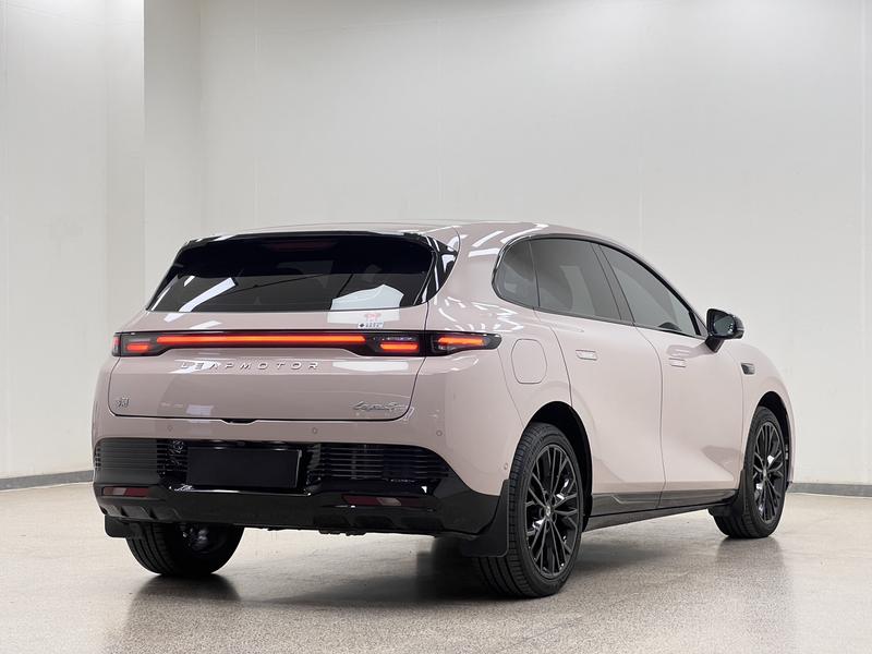 Leapmotor Lafa5, 2026 — фото 7 из 12