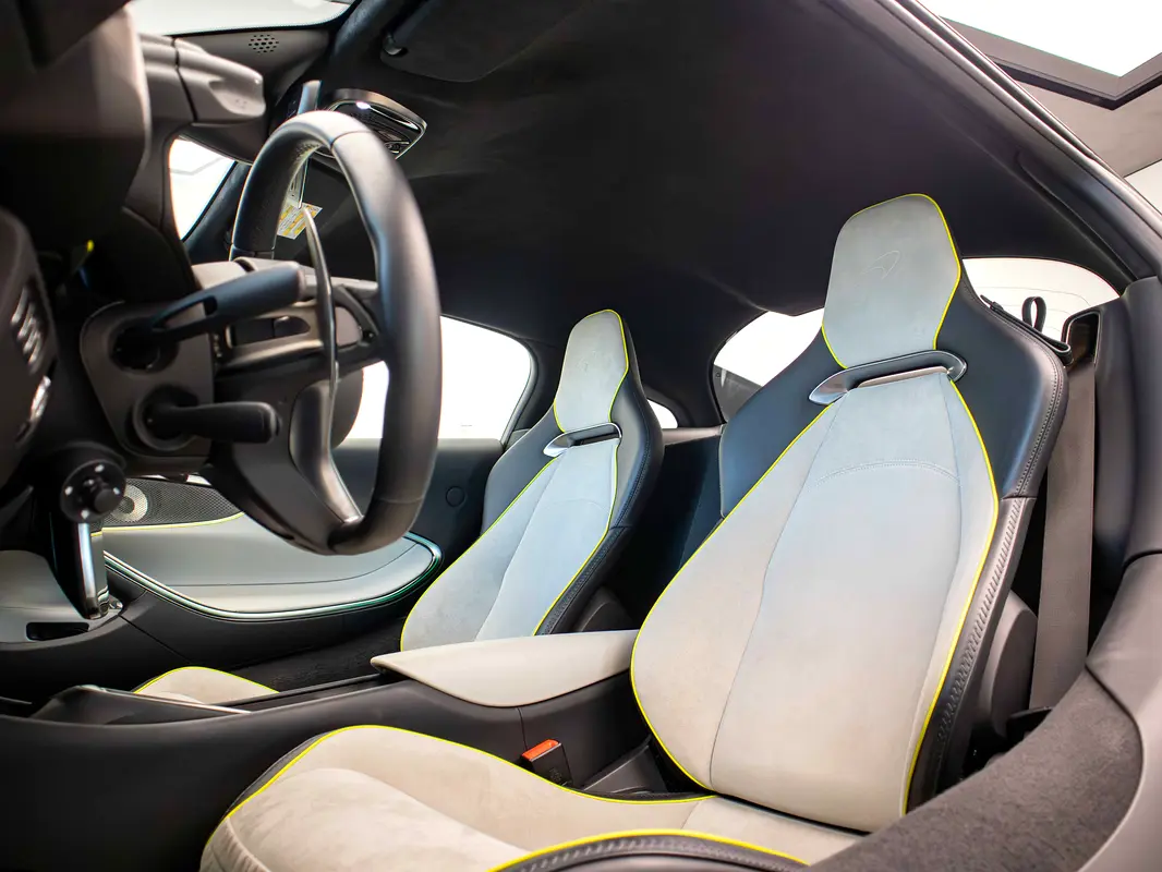 McLaren Artura, 2023 — фото 10 из 10