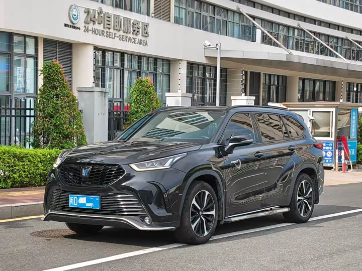Toyota Crown Kluger, 2022 — купить в Калуге под ключ