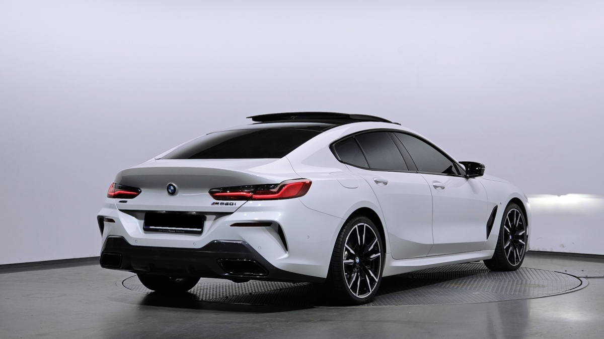BMW 8 Series, 2024 — фото 4 из 12