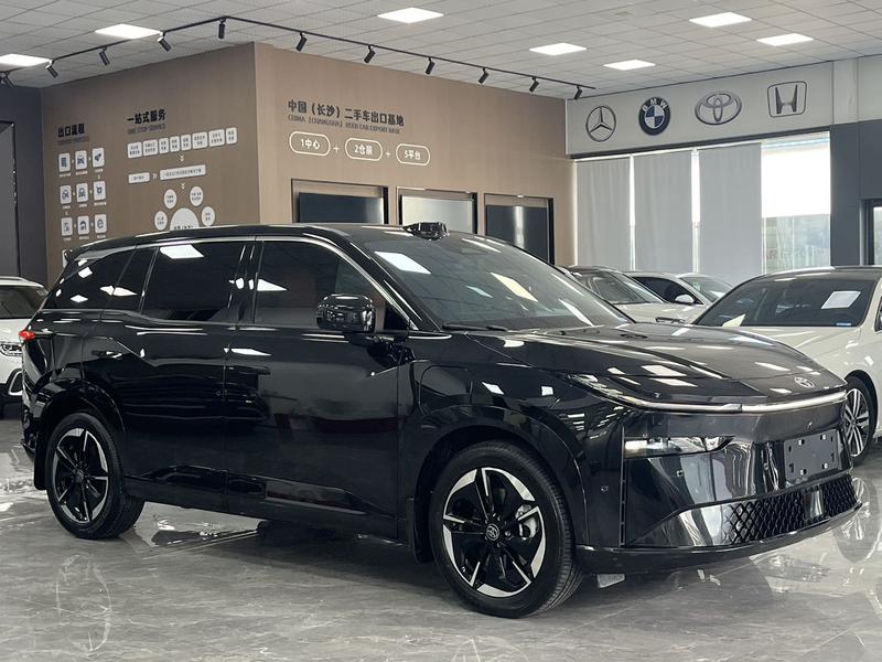 Toyota bZ3X, 2025 — фото 2 из 11