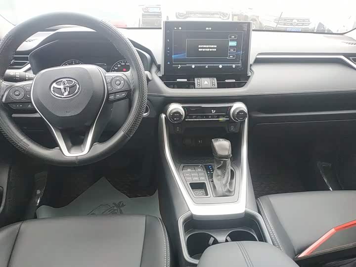 Toyota Wildlander, 2022 — фото 9 из 9