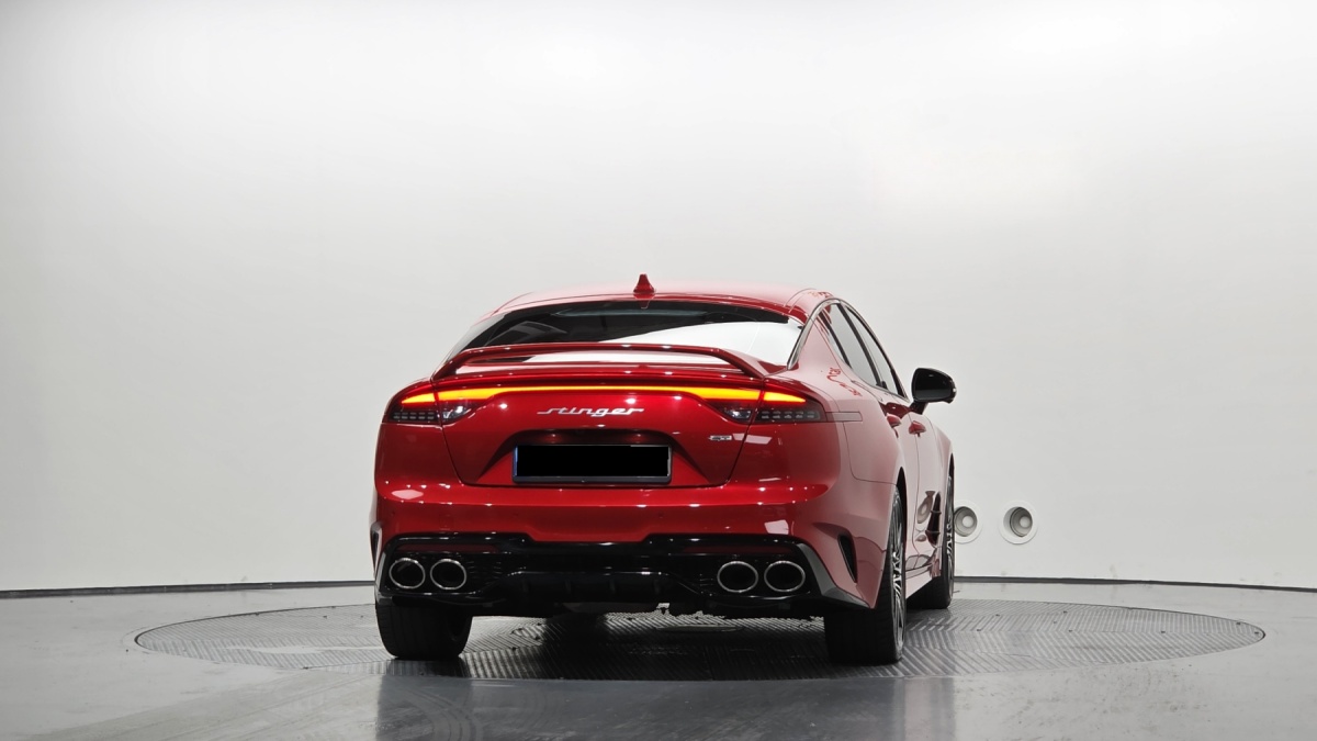 Kia Stinger, 2022 — фото 4 из 12