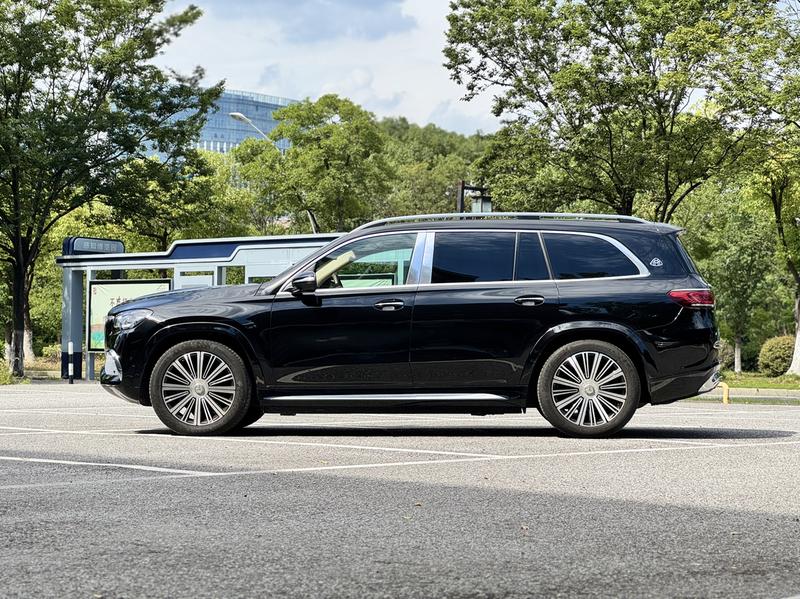 Mercedes-Benz Maybach GLS, 2022 — фото 4 из 12