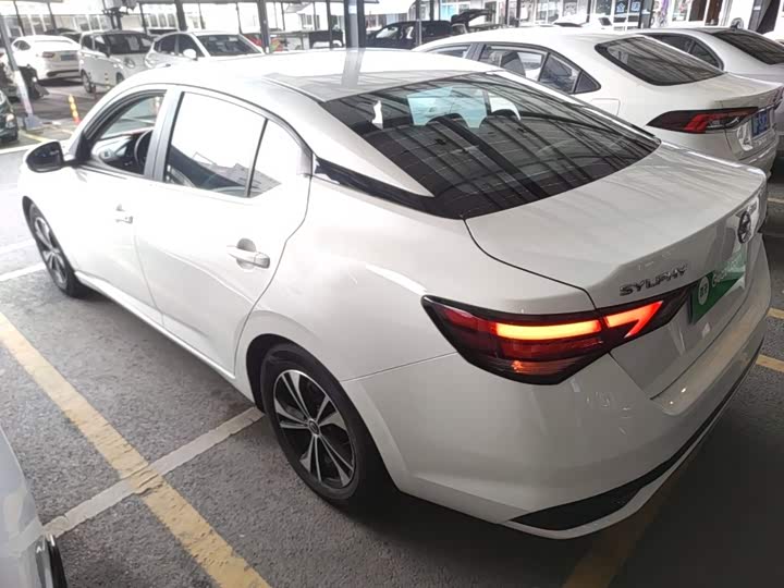 Nissan Sylphy, 2023 — фото 5 из 9