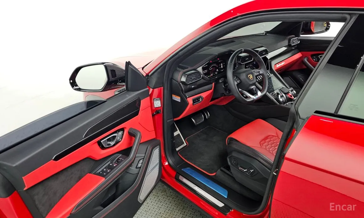 Lamborghini Urus, 2022 — фото 10 из 12