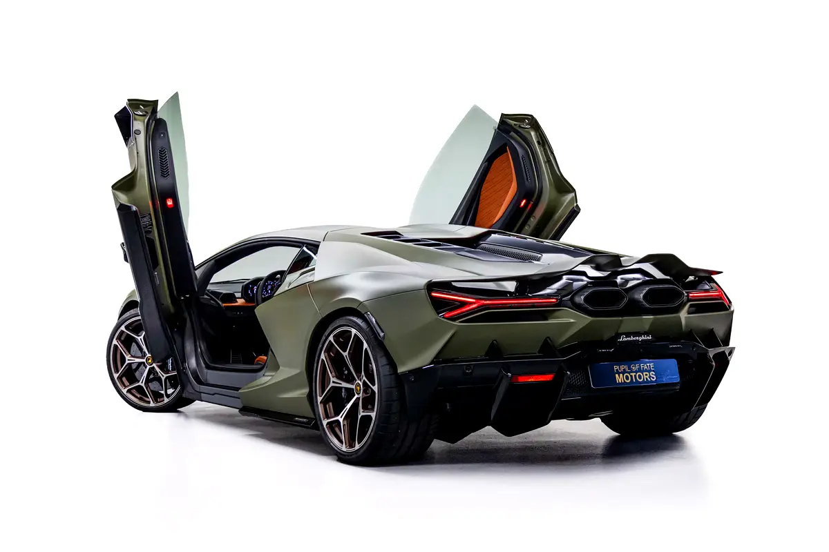 Lamborghini Revuelto, 2024 — фото 6 из 10