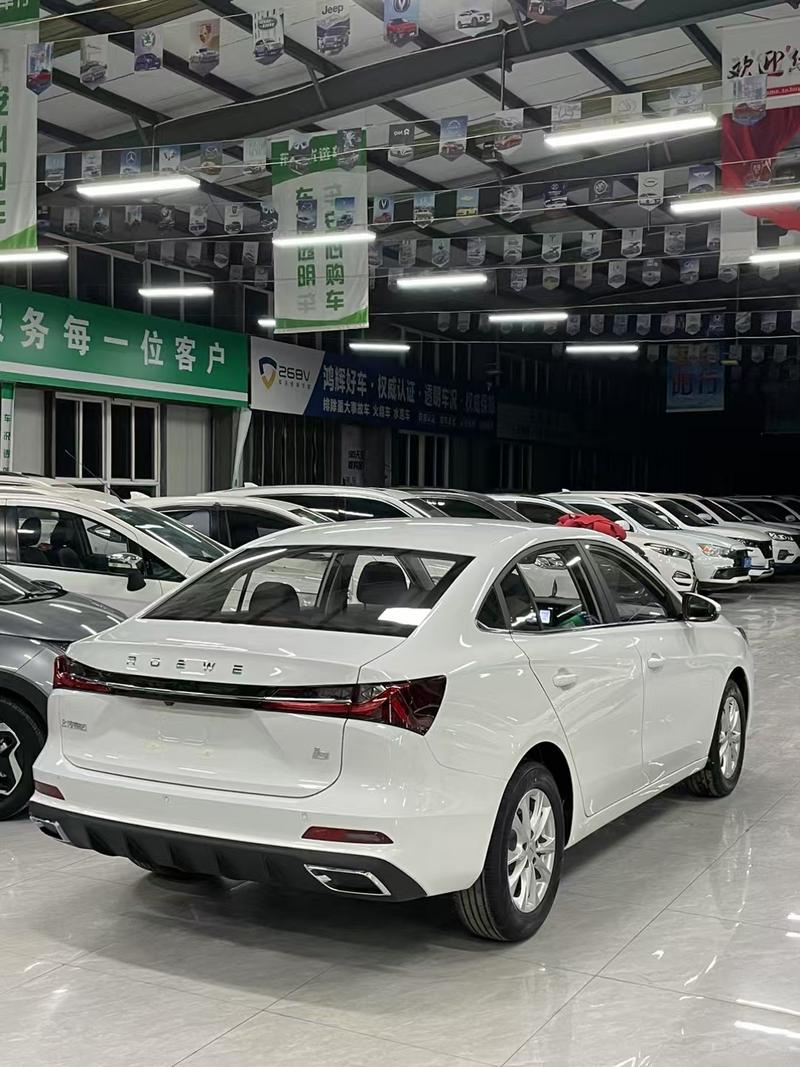 Roewe i5, 2024 — фото 5 из 9